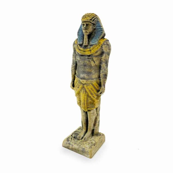 statue 1